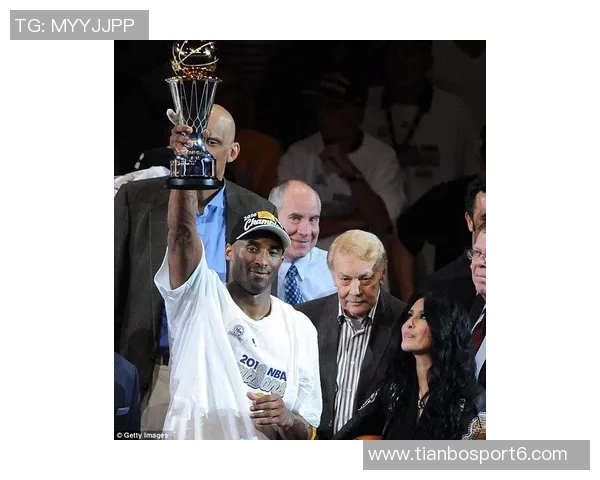 科比大女儿时尚风采闪耀奢侈品牌秀场成为瞩目焦点