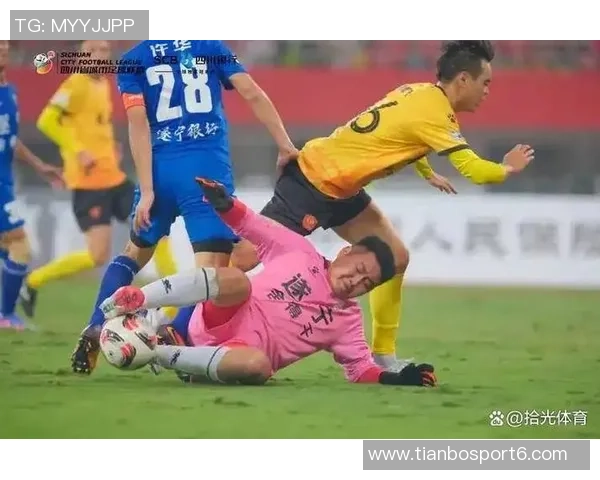 川超精彩绝伦补时逆转遂宁门将头球绝平广安队震撼全场